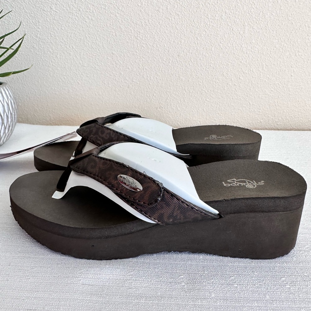 New Bandals Runway Brown Flip Flop Wedge Sandals Women’s 6